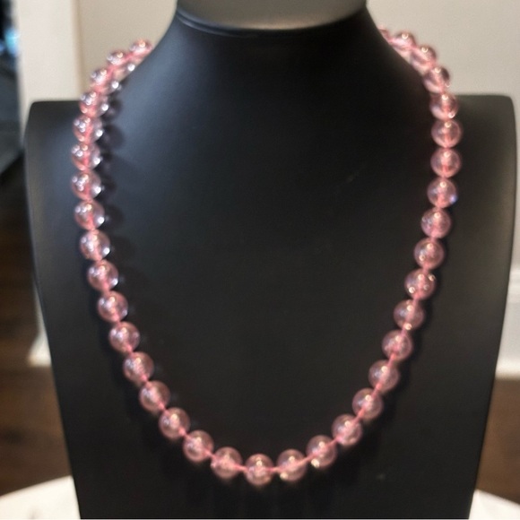Vintage pink bubble lucite beaded necklace - Picture 2 of 7